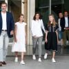 La princesse Leonor des Asturies et l'infante Sofia d'Espagne ont rendu visite avec leurs parents le roi Felipe VI d'Espagne et la reine Letiza à leur grand-père le roi Juan Carlos Ier durant sa convalescence à l'hopital Quiron Salud à Madrid le 27 août 2019, suite à son triple pontage coronarien.