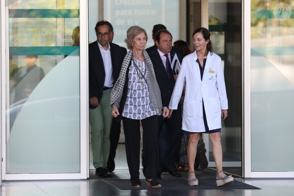 La reine Sofia d'Espagne lors de sa visite au roi Juan Carlos Ier à l'hôpital Quiron à Madrid, le 28 août 2019.