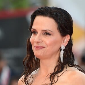 Juliette Binoche lors de la projection du film "La Vérité" lors de la cérémonie d'ouverture du 76e festival du film de Venise, la Mostra, sur le Lido au Palais du cinéma de Venise, Italie, le 28 août 2019.