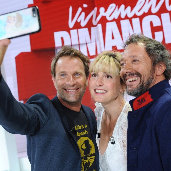 Exclusif - Thomas Jouannet, Julie Gayet et Bruno Debrandt - Enregistrement de l'émission ' Vivement Dimanche Prochain ' au studio Gabriel. Diffusion le 08/09/2019 sur France 2. © Guillaume Gaffiot / Bestimage.