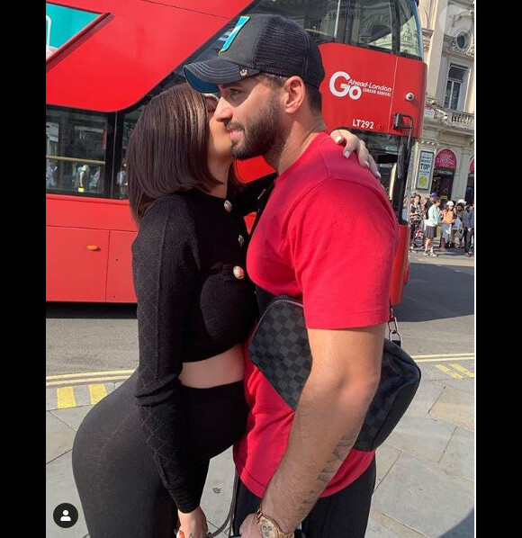 Nabilla enceinte de Thomas Vergara (Août 2019).