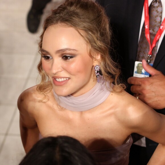 Lily-Rose Depp - Tapis rouge du film "The King" lors du 76ème festival international du film de Venise, la Mostra, le 2 septembre 2019.