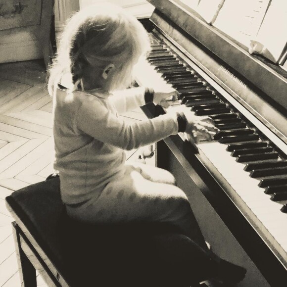 Alice Taglioni dévoile une photo de sa fille sur Instagram.
