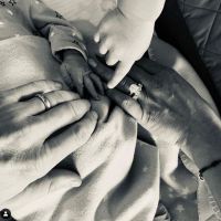 Ana Ivanovic : Son adorable photo de famille juste après l'accouchement