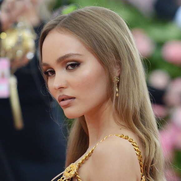 Lily-Rose Depp - 71e édition du Met Gala sur le thème "Camp: Notes on Fashion" au Metropolitan Museum of Art à New York, le 6 mai 2019
