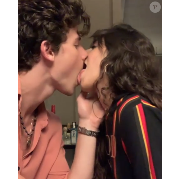 Shawn Mendes et Camilla Cabello échangent un bien étrange baiser sur Instagram- 12 septembre 2019.