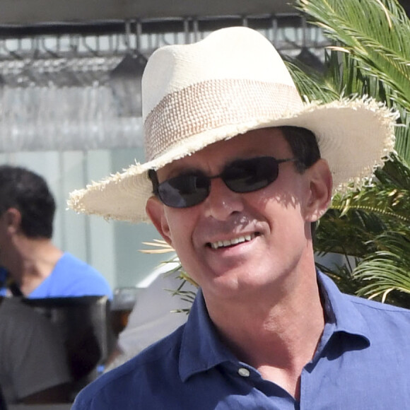 Exclusif - Manuel Valls et Susana Gallardo sont allés dîner au restaurant où ils se sont rencontrés il y a 1 an à Marbella. Le couple a célébré l'anniversaire de leur rencontre.