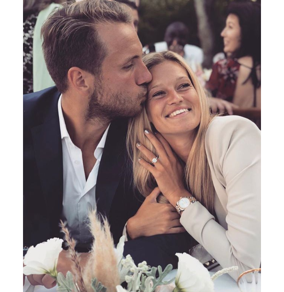 Lucas Pouille et Clémence Bertrand ont annoncé leurs fiançailles sur Instagram, ce 15 août 2018.