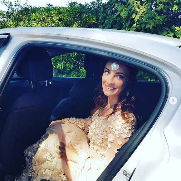 Eve Angeli a dévoilé le 19 septembre 2019 sur Instagram qu'elle a épousé son compagnon. Elle a posté de belles photos de son mariage.