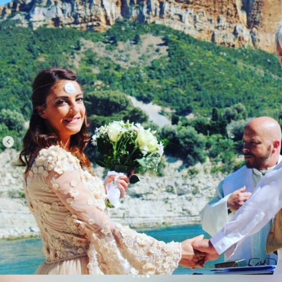 Eve Angeli a dévoilé le 19 septembre 2019 sur Instagram qu'elle a épousé son compagnon. Elle a posté de belles photos de son mariage.