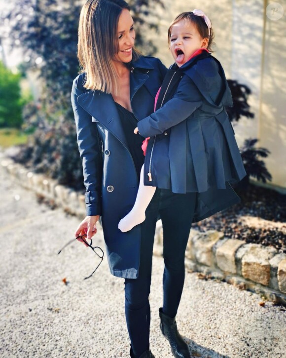 Julia Paredes complice avec sa fille Luna avant d'aller à l'école, le 10 septembre 2019, sur Instagram