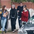 Demi Moore et ses trois filles Rumer, Scout et Tallulah Willis vont chercher de la nourriture à emporter avant de partir pour une virée shopping à Studio City le 3 février 2017.