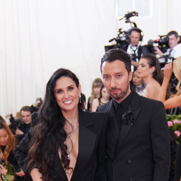 Demi Moore et Anthony Vaccarello - Arrivées des people à la 71ème édition du MET Gala (Met Ball, Costume Institute Benefit) sur le thème "Camp: Notes on Fashion" au Metropolitan Museum of Art à New York, le 6 mai 2019.