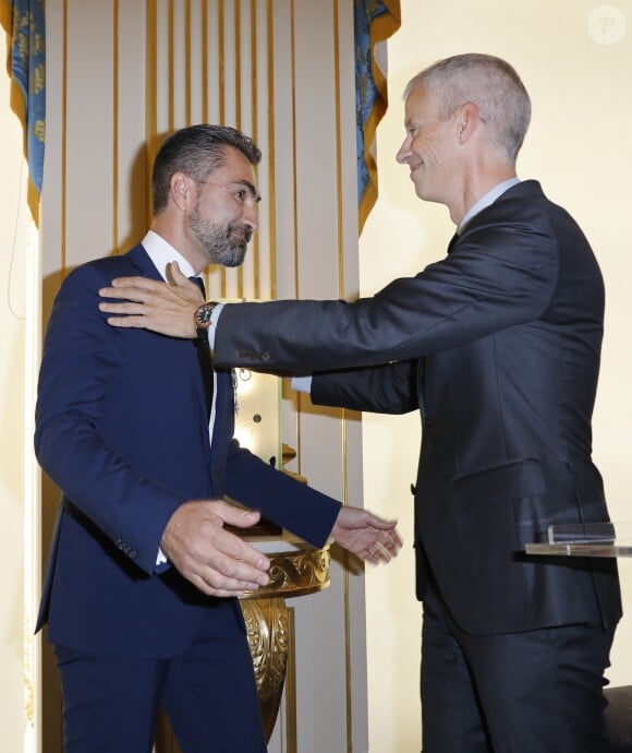 David Sinapian, Franck Riester (Ministre de la Culture) - Cérémonie de remise des insignes de Commandeur dans l'Ordre des Arts et des Lettres à Pierre Hermé et de Chevalier dans l'Ordre des Arts et des Lettres à David Sinapian au Ministère de la Culture à Paris, le 23 septembre 2019. © Marc Ausset-Lacroix/Bestimage