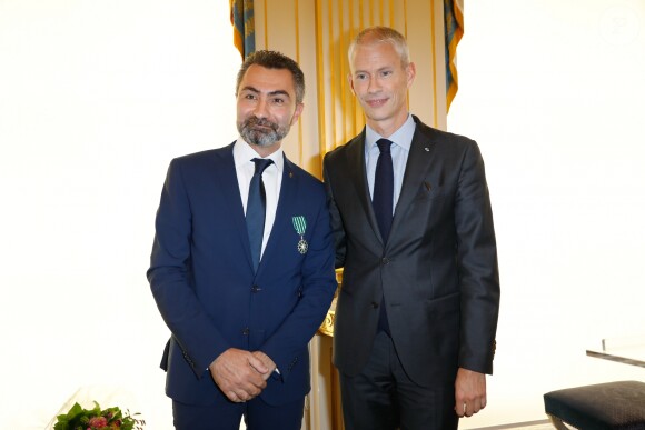 David Sinapian, Franck Riester (Ministre de la Culture) - Cérémonie de remise des insignes de Commandeur dans l'Ordre des Arts et des Lettres à Pierre Hermé et de Chevalier dans l'Ordre des Arts et des Lettres à David Sinapian au Ministère de la Culture à Paris, le 23 septembre 2019. © Marc Ausset-Lacroix/Bestimage