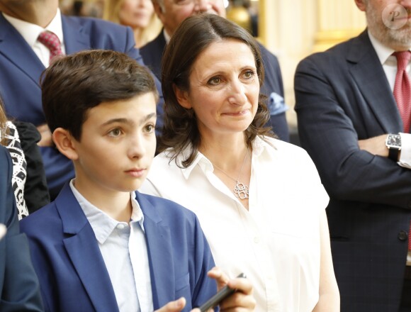 Anne-Sophie Pic, son fils Nathan - Cérémonie de remise des insignes de Commandeur dans l'Ordre des Arts et des Lettres à Pierre Hermé et de Chevalier dans l'Ordre des Arts et des Lettres à David Sinapian au Ministère de la Culture à Paris, le 23 septembre 2019. © Marc Ausset-Lacroix/Bestimage