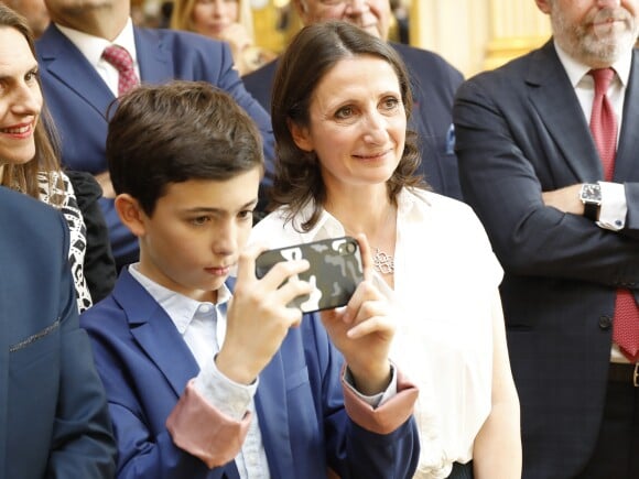 Anne-Sophie Pic, son fils Nathan - Cérémonie de remise des insignes de Commandeur dans l'Ordre des Arts et des Lettres à Pierre Hermé et de Chevalier dans l'Ordre des Arts et des Lettres à David Sinapian au Ministère de la Culture à Paris, le 23 septembre 2019. © Marc Ausset-Lacroix/Bestimage