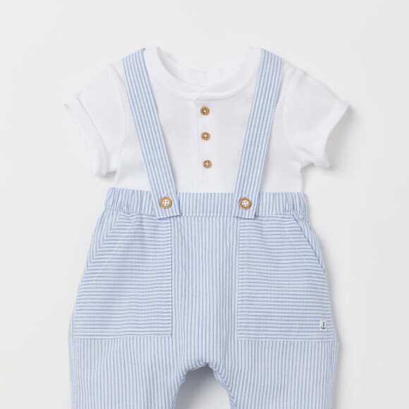 La salopette H&M d'Archie portée le 25 septembre 2019 en Afrique du Sud.