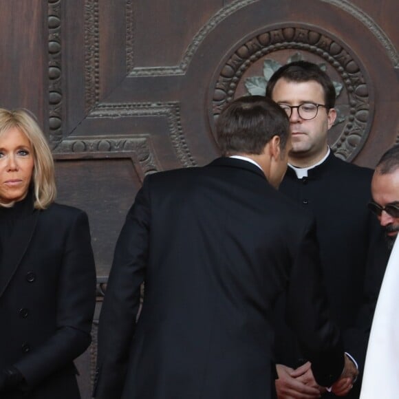 Monseigneur Michel Aupetit, Brigitte et Emmanuel Macron - Arrivées en l'église Saint-Sulpice pour les obsèques de l'ancien président de la République Jacques Chirac à Paris. Un service solennel sera présidé par le président de la République. Le 30 septembre 2019 © Stéphane Lemouton / Bestimage