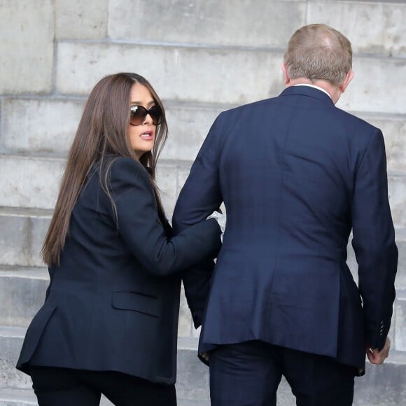 Salma Hayek et son mari François-Henri Pinault - Arrivées en l'église Saint-Sulpice pour les obsèques de l'ancien président de la République Jacques Chirac à Paris. Un service solennel sera présidé par le président de la République. Le 30 septembre 2019 © Dominique Jacovides / Bestimage