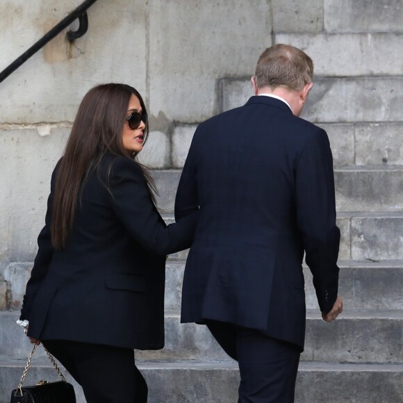 Salma Hayek et son mari François-Henri Pinault - Arrivées en l'église Saint-Sulpice pour les obsèques de l'ancien président de la République Jacques Chirac à Paris. Un service solennel sera présidé par le président de la République. Le 30 septembre 2019 © Stéphane Lemouton / Bestimage