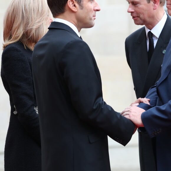 Le président de la République française Emmanuel Macron, sa femme la Première Dame Brigitte Macron, le prince Edward, comte de Wessex et le prince Albert II de Monaco - Le président de la République française reçoit les chefs d'Etat et de Gouvernement étrangers ayant fait le déplacement en France pour rendre hommage au Président Jacques Chirac au Palais de l'Elysée Paris, France, le 30 septembre 2019. © Cyril Moreau/Bestimage