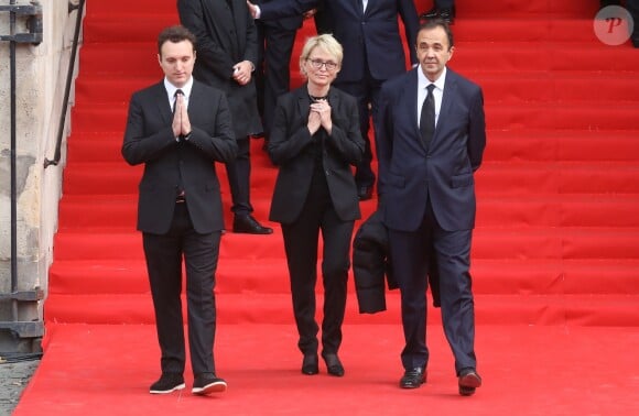 Martin Chirac, sa mère Claude Chirac et son mari Frédéric Salat-Baroux - Sorties des obsèques de l'ancien président de la République Jacques Chirac en l'église Saint-Sulpice à Paris. Le 30 septembre 2019 © Dominique Jacovides / Bestimage