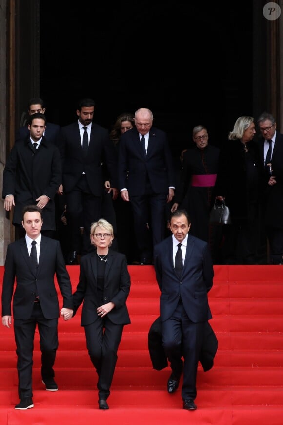 Alexandre Salat-Baroux, François Pinault, Martin Chirac, sa mère Claude Chirac et son mari Frédéric Salat-Baroux - Sorties des obsèques de l'ancien président de la République Jacques Chirac en l'église Saint-Sulpice à Paris. Le 30 septembre 2019 © Stéphane Lemouton / Bestimage