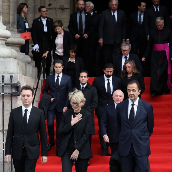 Nicolas Salat-Baroux, Alexandre Salat-Baroux, François Pinault, Martin Chirac, sa mère Claude Chirac et son mari Frédéric Salat-Baroux - Sorties des obsèques de l'ancien président de la République Jacques Chirac en l'église Saint-Sulpice à Paris. Le 30 septembre 2019 © Stéphane Lemouton / Bestimage
