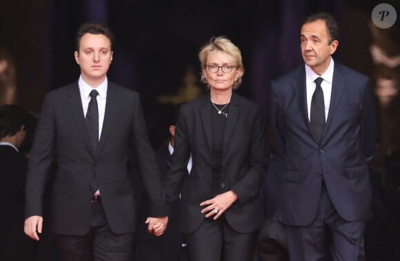 Martin Chirac, sa mère Claude Chirac et son mari Frédéric Salat-Baroux - Sorties des obsèques de l'ancien président de la République Jacques Chirac en l'église Saint-Sulpice à Paris. Le 30 septembre 2019 © Dominique Jacovides / Bestimage