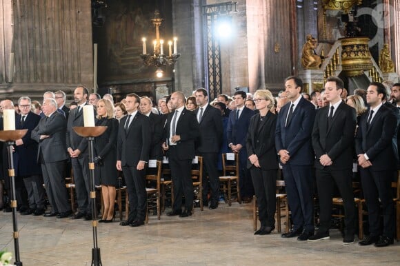 Gérard Larcher, Edouard Philippe, Emmanuel Macron, Brigitte Macron, Claude Chirac lors des obsèques de Jacques Chirac le 30 septembre 2019 en l'église Saint-Sulpice, à Paris © Eliot Blondet / Pool / Bestimage