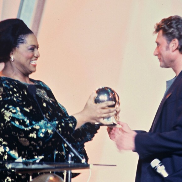 Archives- Jean-Michel Jarre, Jessye Norman et Johnny Hallyday aux Victoires de la musique, en 1987. 