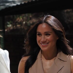 Meghan Markle, duchesse de Sussex, se rend à l'Université de Johannesburg où elle a  participé à une table ronde avec l'Association des universités du Commonwealth, dont elle est la marraine. Johannesburg, Afrique du Sud, le 1er octobre 2019.
