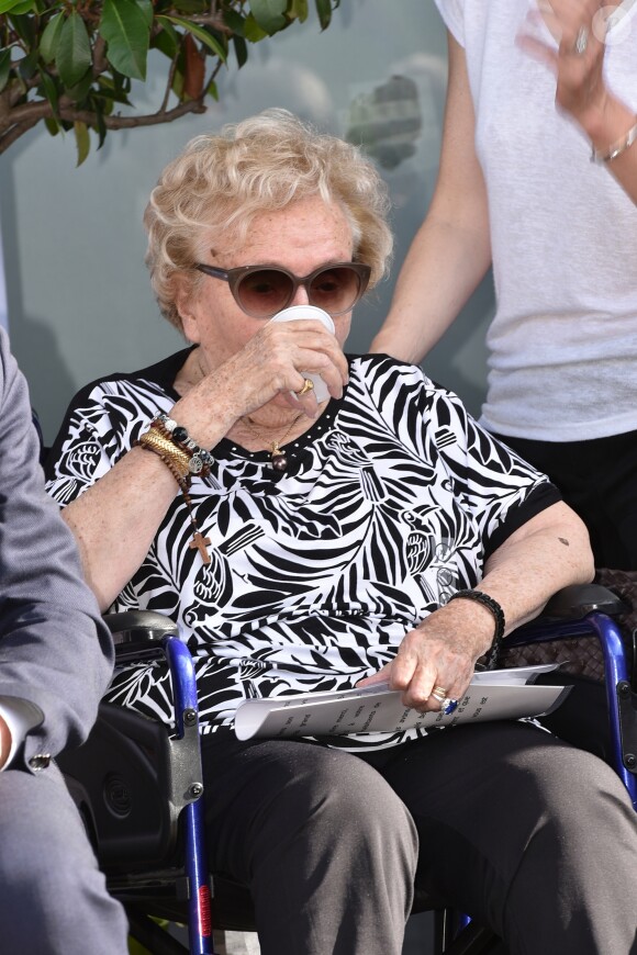 Inauguration de la rue Jacques et Bernadette Chirac, par la femme de l'ancien président de la République, Bernadette Chirac (en fauteuil roulant) et sa fille Claude, à Brive-la-Gaillarde. Le 8 juin 2018