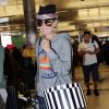 Laeticia Hallyday arrive à l'aéroport LAX de Los Angeles en provenance de Paris, le 1er octobre 2019.