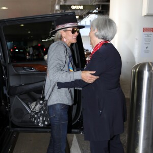Laeticia Hallyday arrive à l'aéroport LAX de Los Angeles en provenance de Paris, le 1er octobre 2019.