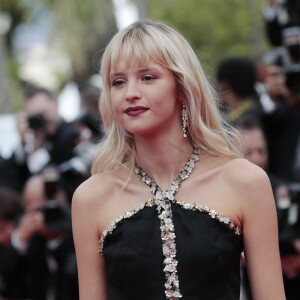 Angèle - Montée des marches du film "The Dead Don't Die" lors de la cérémonie d'ouverture du 72e Festival International du Film de Cannes. Le 14 mai 2019. © Borde / Bestimage