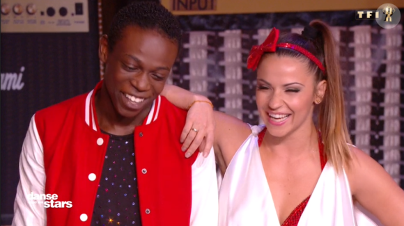 Azize Diabaté et Denitsa Ikonomova sur un quickstep lors du troisième prime de "Danse avec les stars 2019", diffusé le 5 octobre, sur TF1