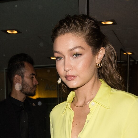 Gigi Hadid - People à la sortie du restaurant Loulou à Paris lors de la fashion week. Le 26 septembre 2019.