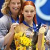 Marina Anissina et Gwendal Peizerat médaillés d'or lors des Jeux olympiques de Salt Lake City le 18 février 2002.