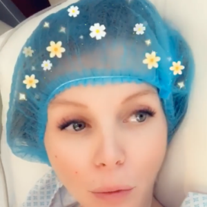 Jessica Thivenin qui est enceinte de son premier enfant a dû subir un cerclage afin que sa grossesse aille à son terme. Juin 2019.