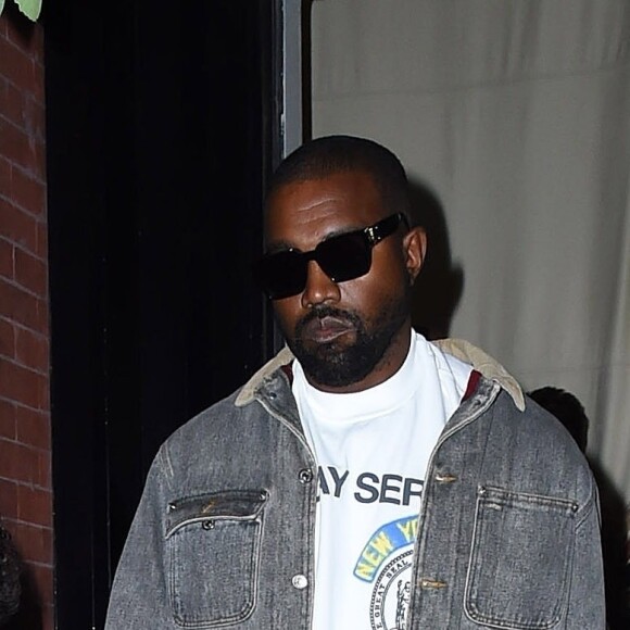 K. Kardashian et son mari Kanye West à la sortie de leur hôtel avec leurs enfants Saint West, North West et C. West à New York, le 29 septembre 2019