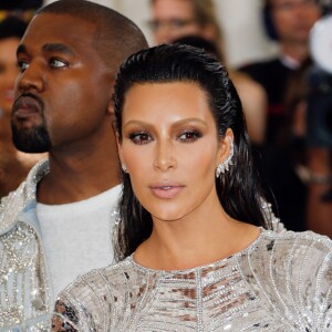 Kim Kardashian et son mari Kanye West (lentilles de contact bleues) - Soirée Costume Institute Benefit Gala 2016 (Met Ball) sur le thème de "Manus x Machina" au Metropolitan Museum of Art à New York, le 2 mai 2016. © Charles Guerin/Bestimag