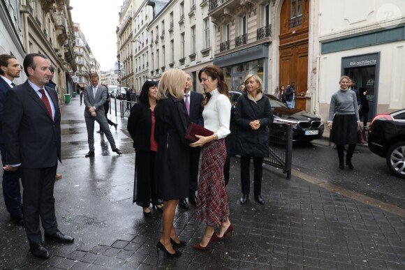 Brigitte Macron, la princesse Mary de Danemark et Valérie Pécresse visitent la cité scolaire Alphonse de Lamartin) à Paris le 9 octobre 2019. © Dominique Jacovides/Bestimage