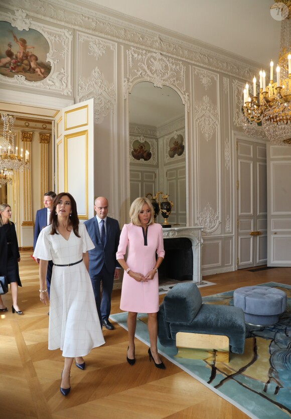 La première dame Brigitte Macron et Jean-Michel Blanquer, ministre de l'Education Nationale, reçoivent la princesse Mary de Danemark au Palais de l'Elysée à Paris, France, le 24 juin 2019. © Jacques Demarthon/Pool/Bestimage