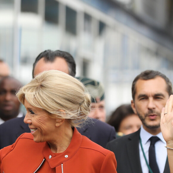 La première dame Brigitte Macron et la princesse Mary de Danemark visitent le Lycée Rysensteen à Copenhague, Danemark, le 29 août 2018. La Première Dame et la princesse sont allées à la rencontre des édudiants. Le couple présidentiel effectue une visite d'Etat de deux jours au Danemark. © Dominique Jacovides/Bestimage