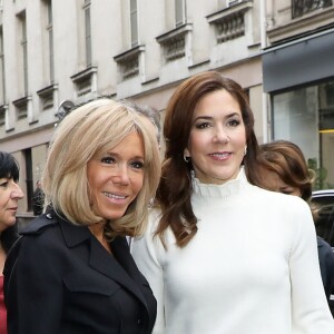 Brigitte Macron, la princesse Mary de Danemark lors de la visite de la cité scolaire Alphonse de Lamartine à Paris le 9 octobre 2019. © Dominique Jacovides / Bestimage