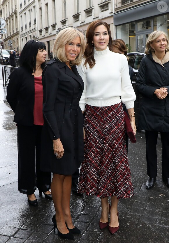 Brigitte Macron, la princesse Mary de Danemark lors de la visite de la cité scolaire Alphonse de Lamartine à Paris le 9 octobre 2019. © Dominique Jacovides / Bestimage