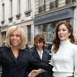 Brigitte Macron, la princesse Mary de Danemark lors de la visite de la cité scolaire Alphonse de Lamartine à Paris le 9 octobre 2019. © Dominique Jacovides / Bestimage