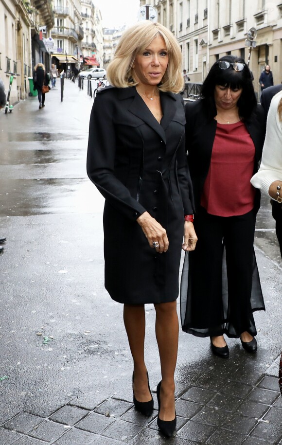 Brigitte Macron lors de la visite de la cité scolaire Alphonse de Lamartine à Paris le 9 octobre 2019. © Dominique Jacovides / Bestimage
